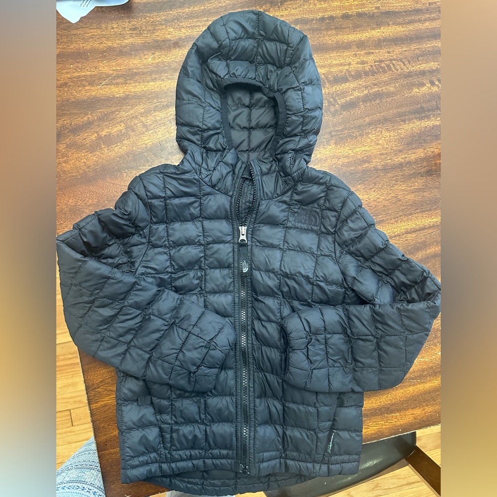 North Face Thermoball coat. Kids XS/6.